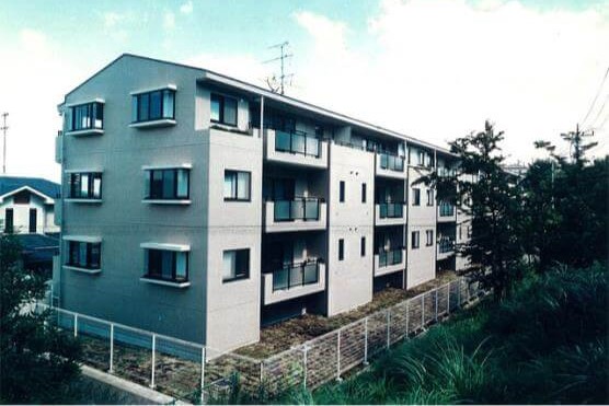 兼松（株）　保土ヶ谷社宅 （横浜市保土ヶ谷区）　RC壁式構造　地下1階 地上3階建2